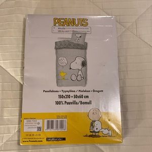 Peanuts Fitted Sheet and Pillow Case